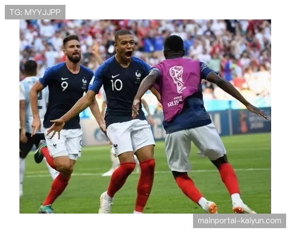 法国队德尚前瞻布局新星培养 关键战役给予克鲁皮信任适应氛围